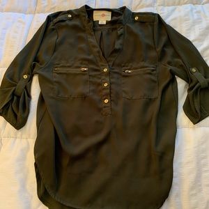 Cute three quarter sleeve top